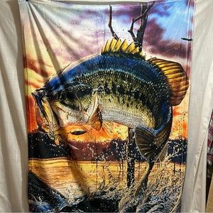 Fish throw NWOT